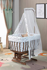 Walnut Star Basket Crib