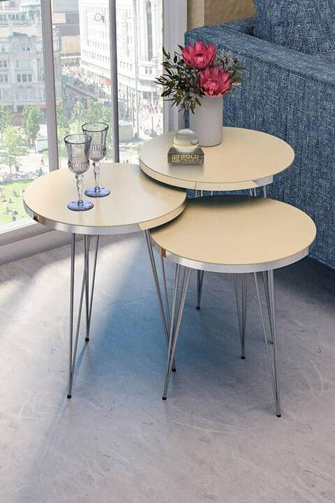 Satztisch Silberner Cremedraht Satztisch Silberner Cremedraht