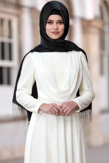 Ecru Farbe Esila Abendkleid