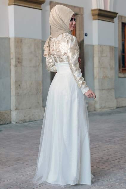 Ecru Farbe Nadide Abendkleid