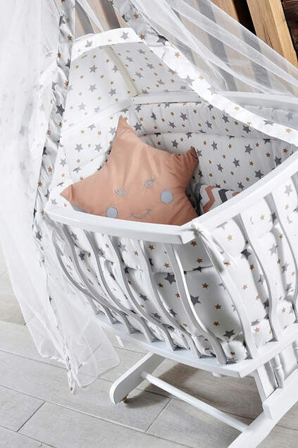 White Basket Crib