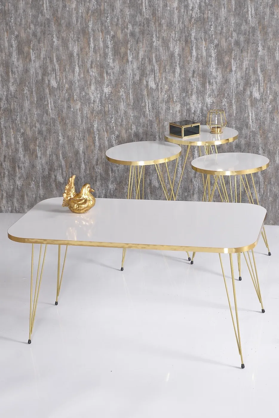 Round 4-Piece Table Set Gold Wire Legs - White