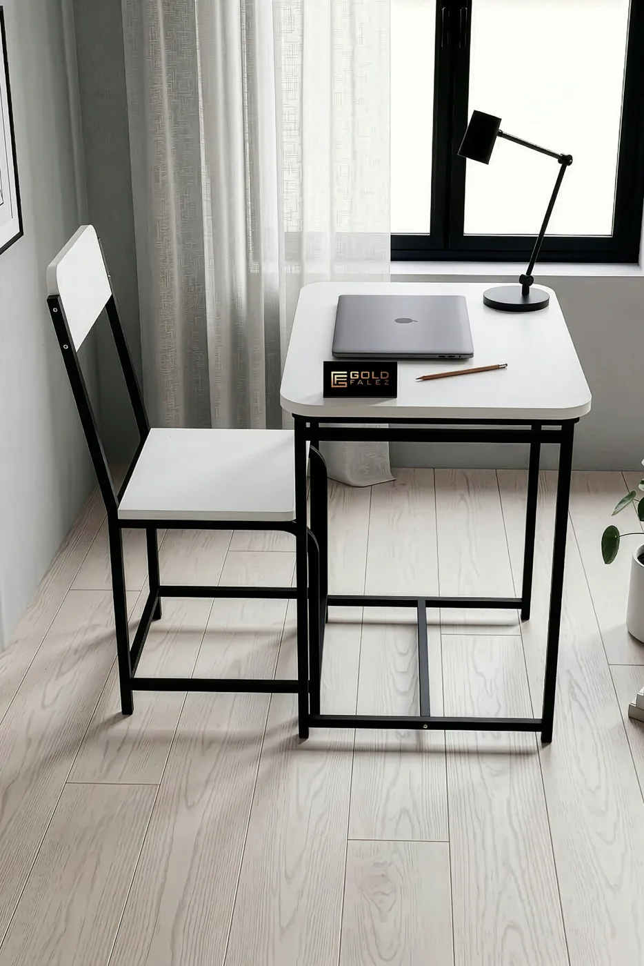 MD Minor Desk Melamine-Faced Chipboard White 72x52