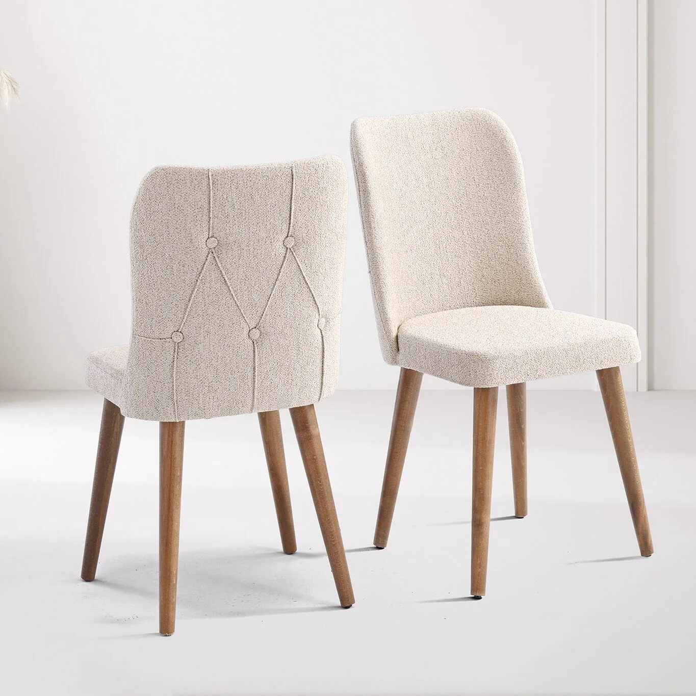 Aria Chair HDR1370