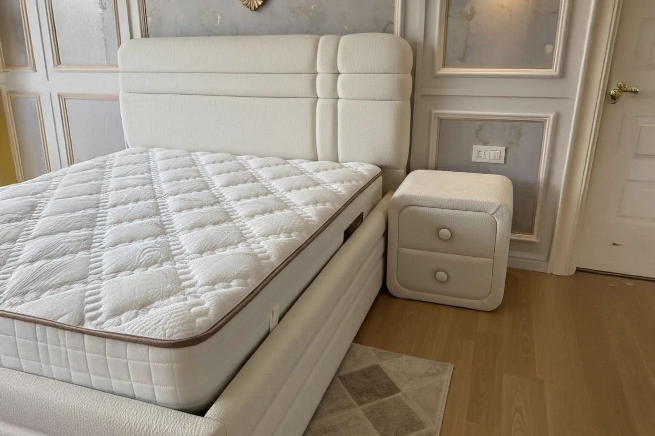 Royal White Bedside Table PV1422