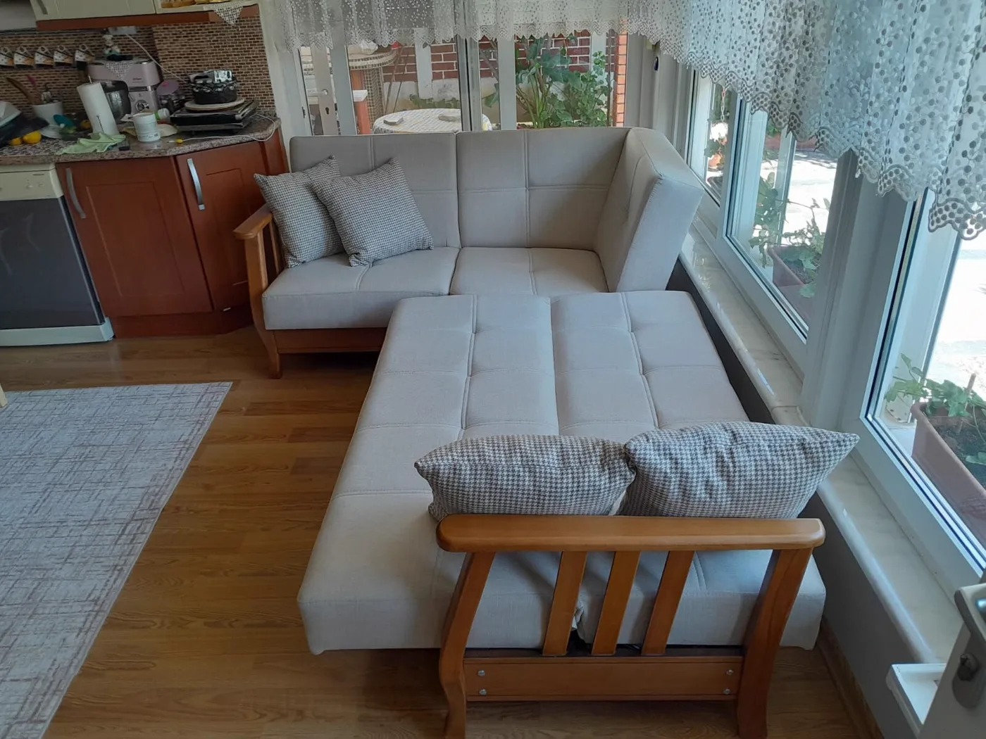 Karya Scandinavian Kitchen Corner Sofa MDN130
