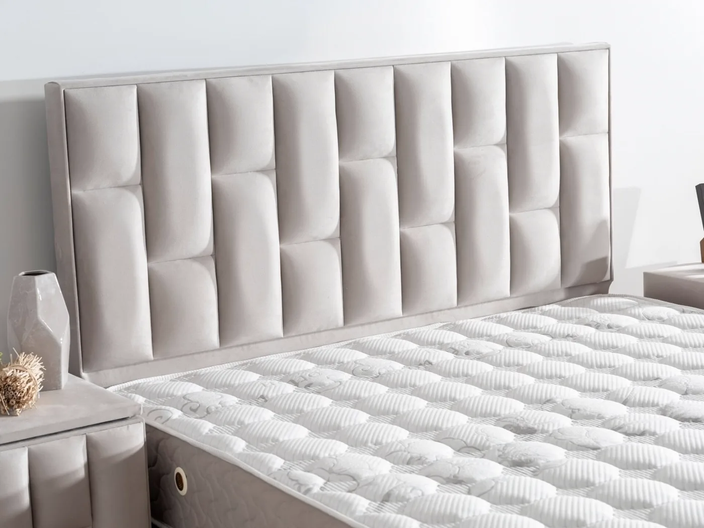 Malaga 140x190 Double Mattress, Divan Base & Headboard Set MBL1013