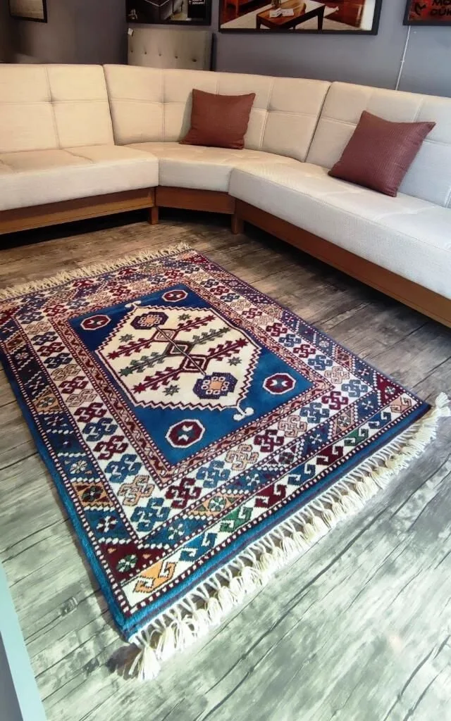 Bergama Woollen Hand-Woven 132x104 Rug MDH1004