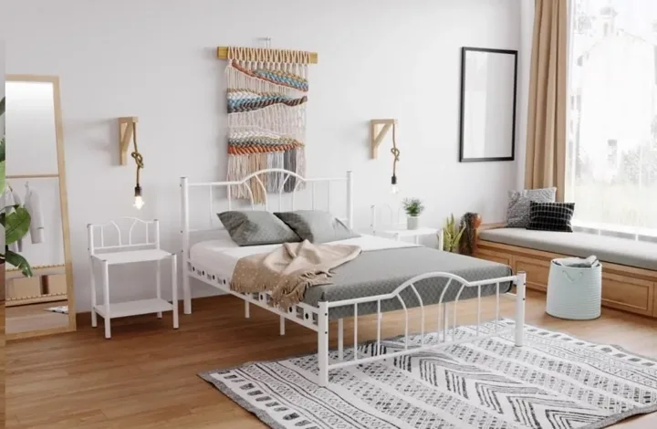 Bella Metal Bedstead 140x190 ARM142 White