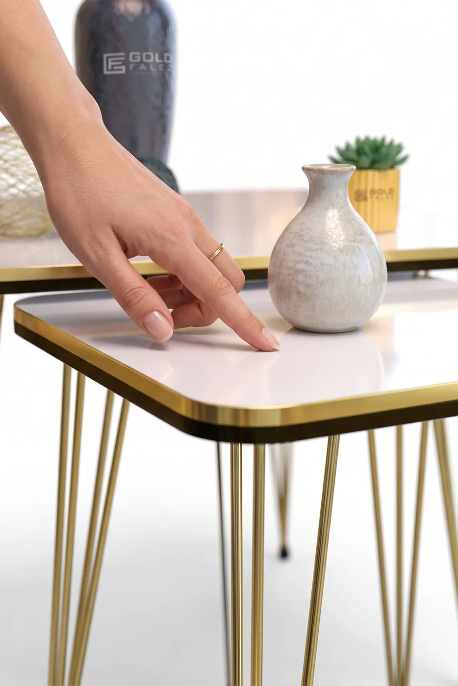 Kr Double Gold White Wire Nesting Table