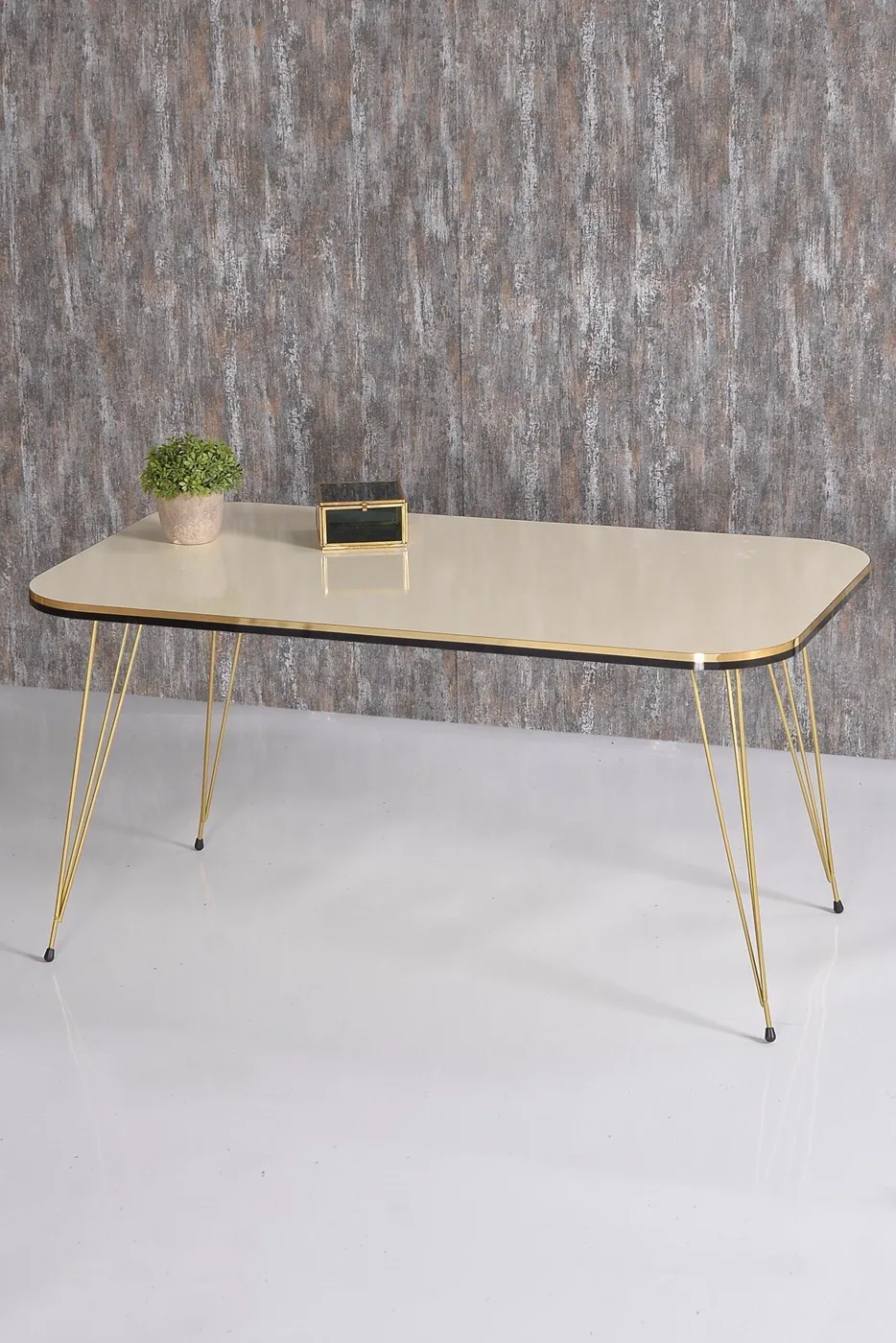 Coffee Table Kr Twin Gold Cream Wire Legs
